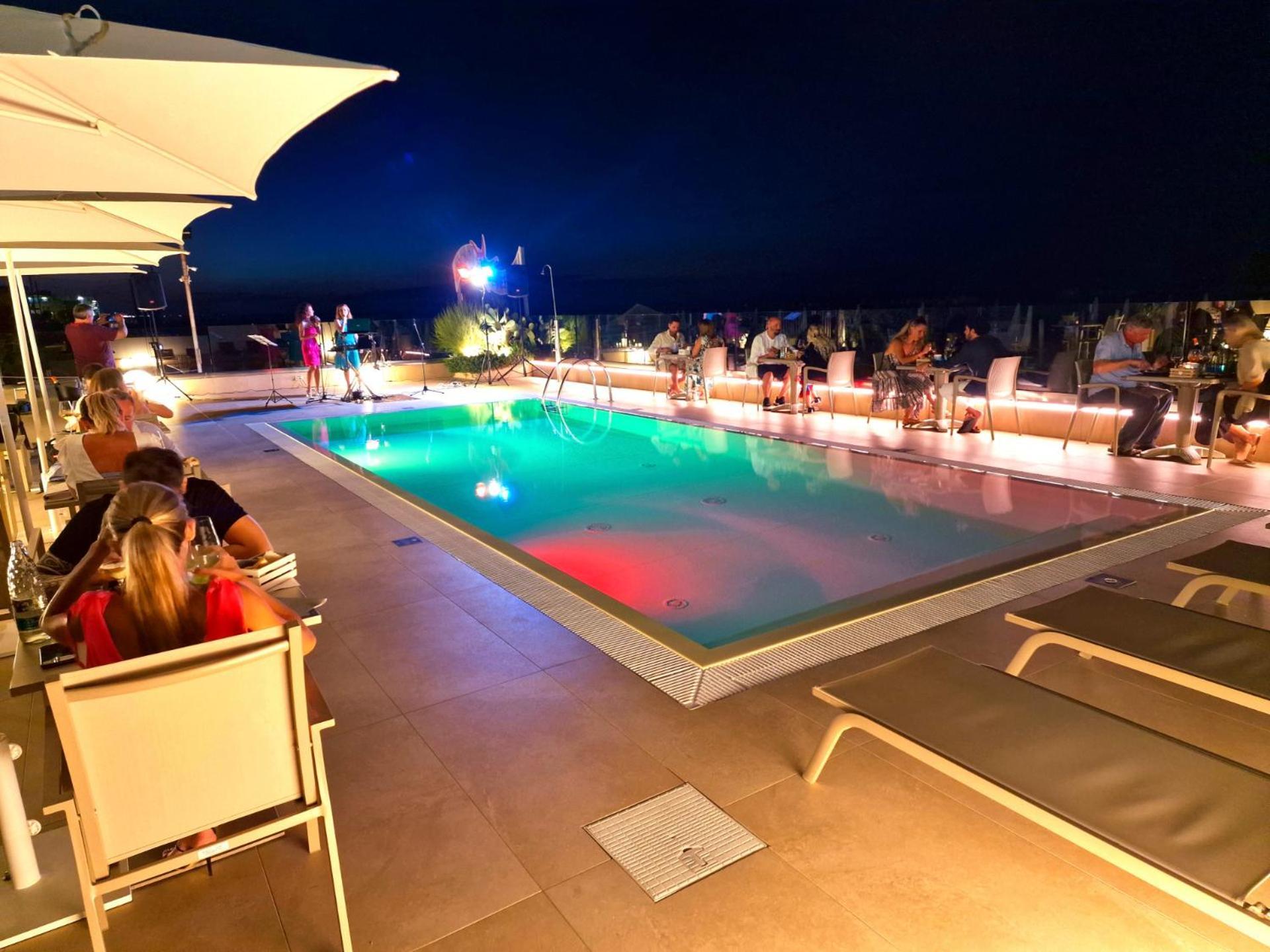 You & Me Beach Hotel Rimini Luaran gambar