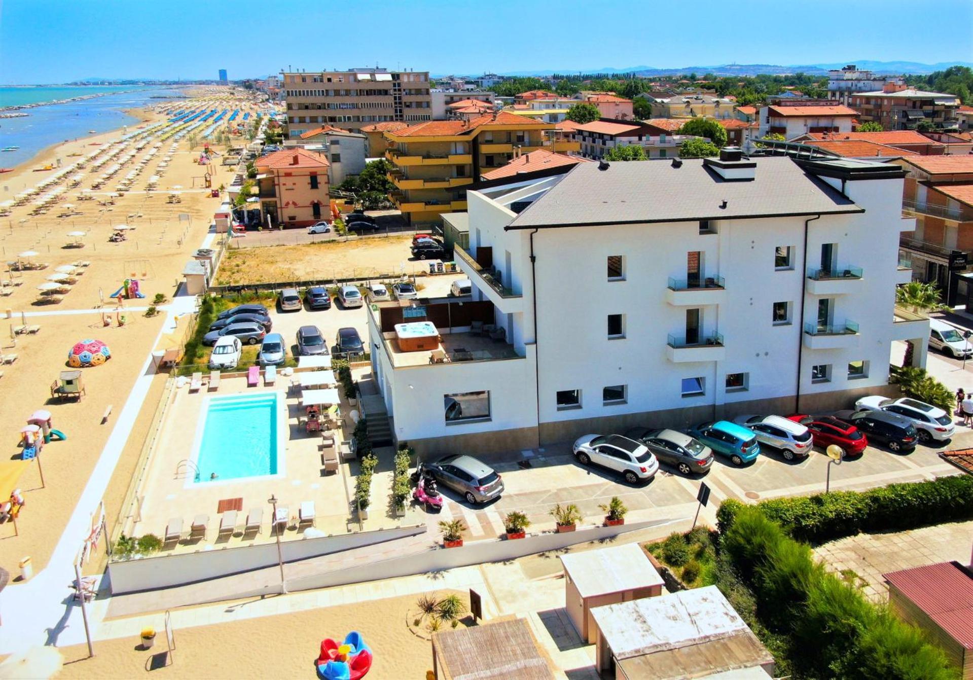 You & Me Beach Hotel Rimini Luaran gambar