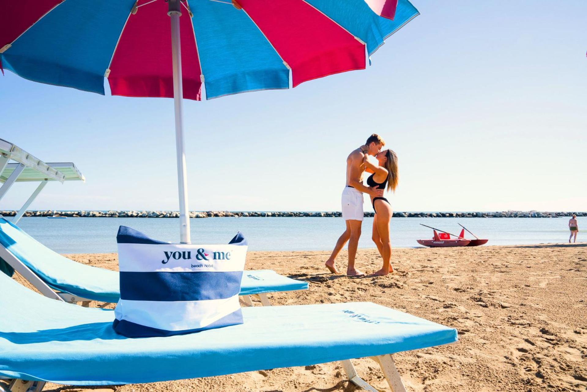 You & Me Beach Hotel Rimini Luaran gambar